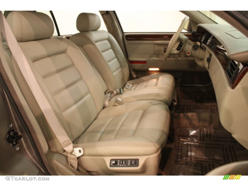 1996 Cadillac DeVille Sedan Front Seat Photo #82149850