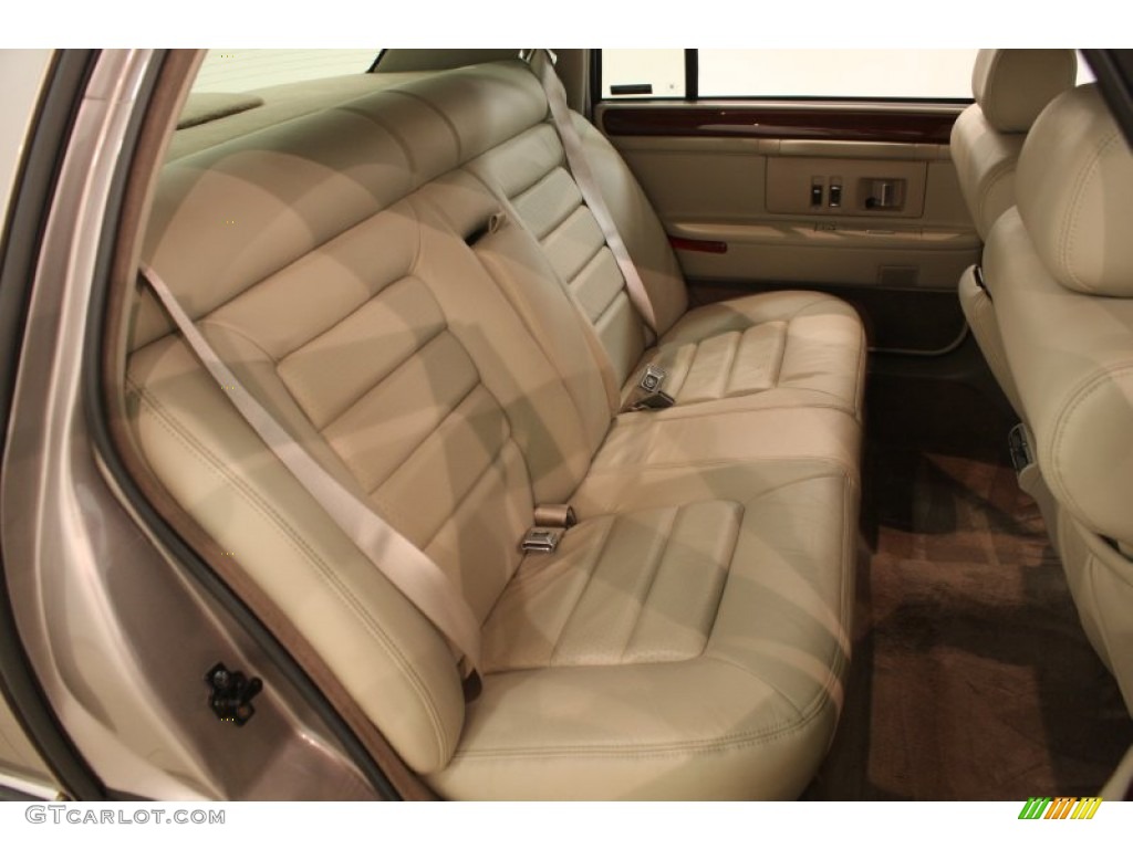 1996 Cadillac DeVille Sedan Rear Seat Photo #82149868
