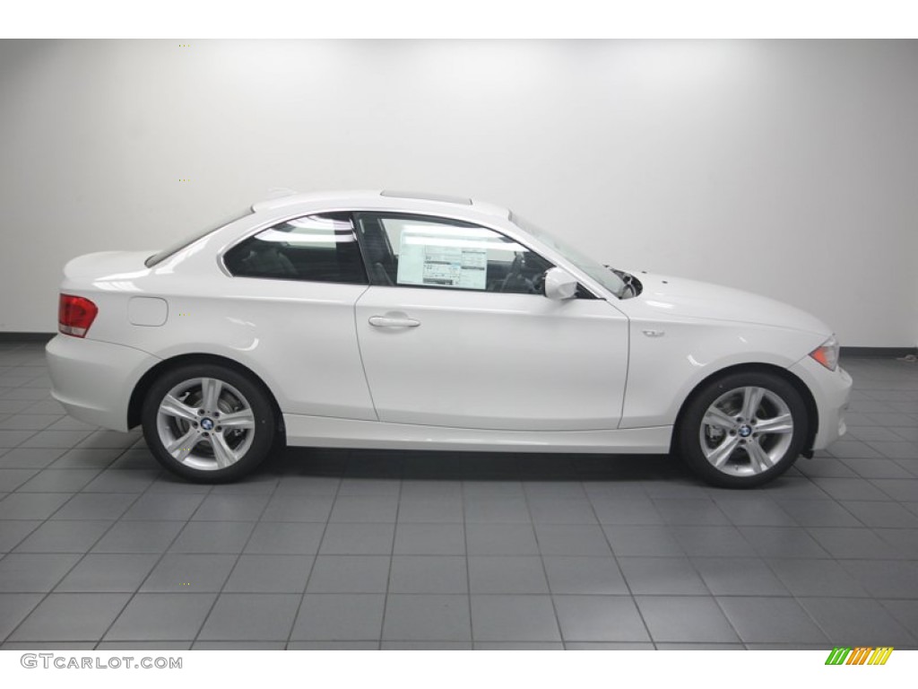 2013 1 Series 128i Coupe - Alpine White / Black photo #2
