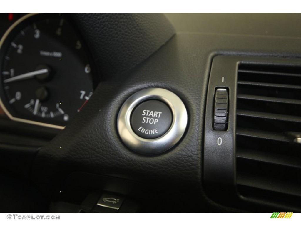 2013 1 Series 128i Coupe - Alpine White / Black photo #21