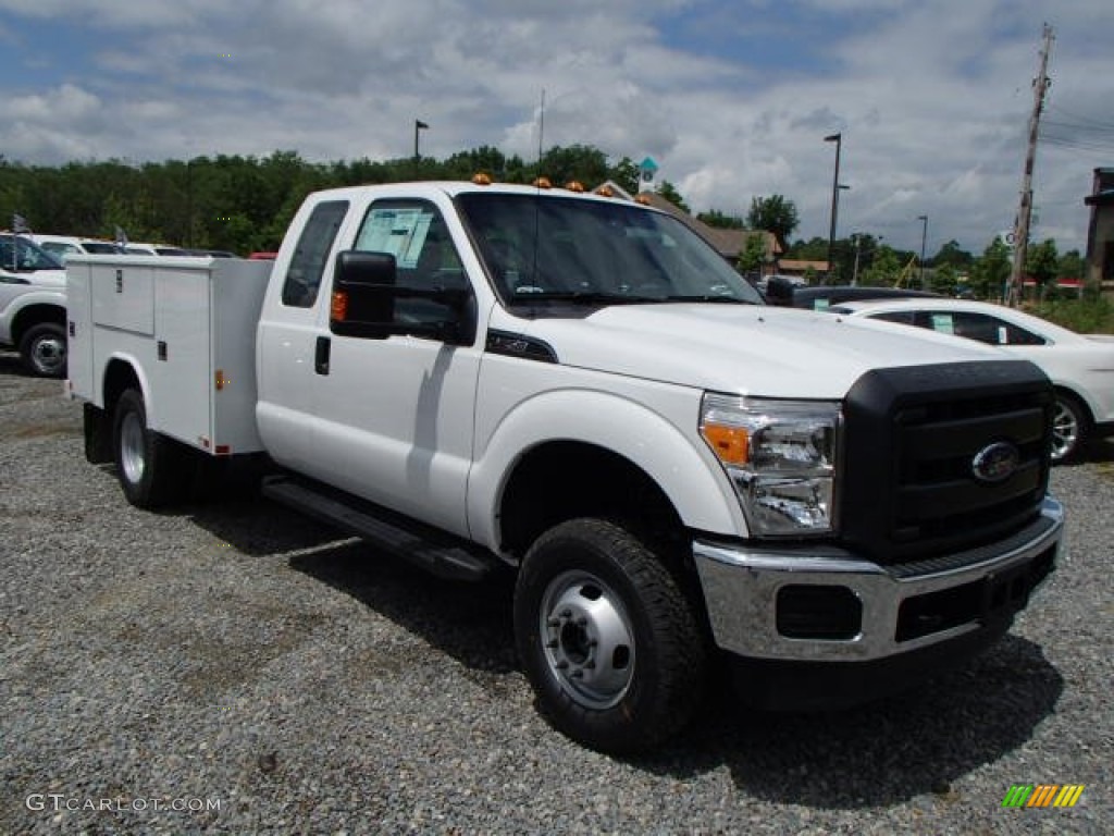 Oxford White 2013 Ford F350 Super Duty XL SuperCab 4x4 Utility Truck Exterior Photo #82151434