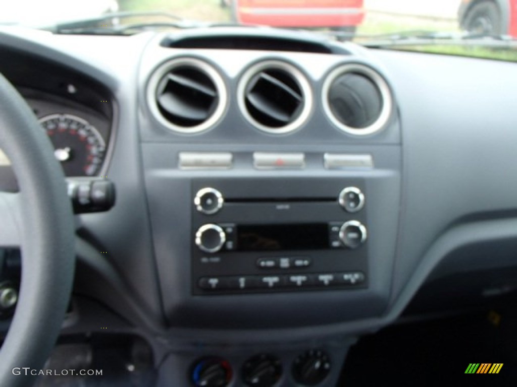 2013 Transit Connect XLT Van - Frozen White / Dark Gray photo #15