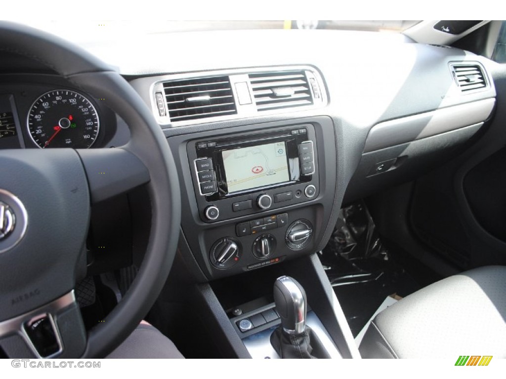 2013 Jetta TDI Sedan - Platinum Gray Metallic / Titan Black photo #25