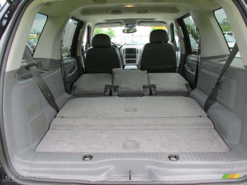 2003 Mountaineer Premier AWD - Black / Dark Graphite photo #20