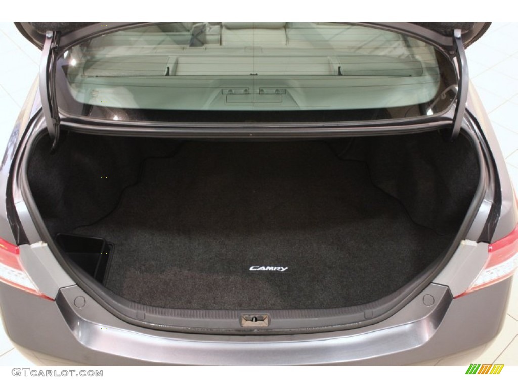 2011 Toyota Camry XLE Trunk Photo #82157022