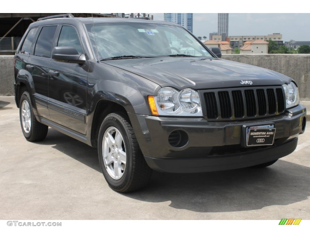 2005 Grand Cherokee Laredo - Dark Khaki Pearl / Medium Slate Gray photo #1