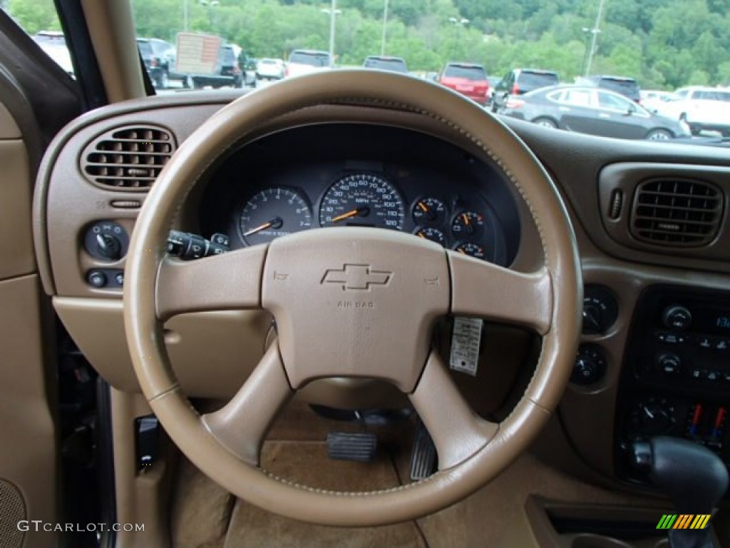 2002 TrailBlazer LT 4x4 - Sandalwood Metallic / Medium Oak photo #13