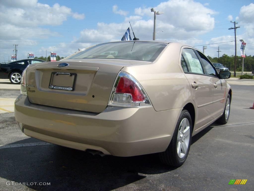 2008 Fusion S - Dune Pearl Metallic / Camel photo #3