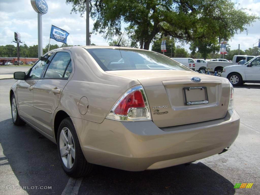 2008 Fusion S - Dune Pearl Metallic / Camel photo #5