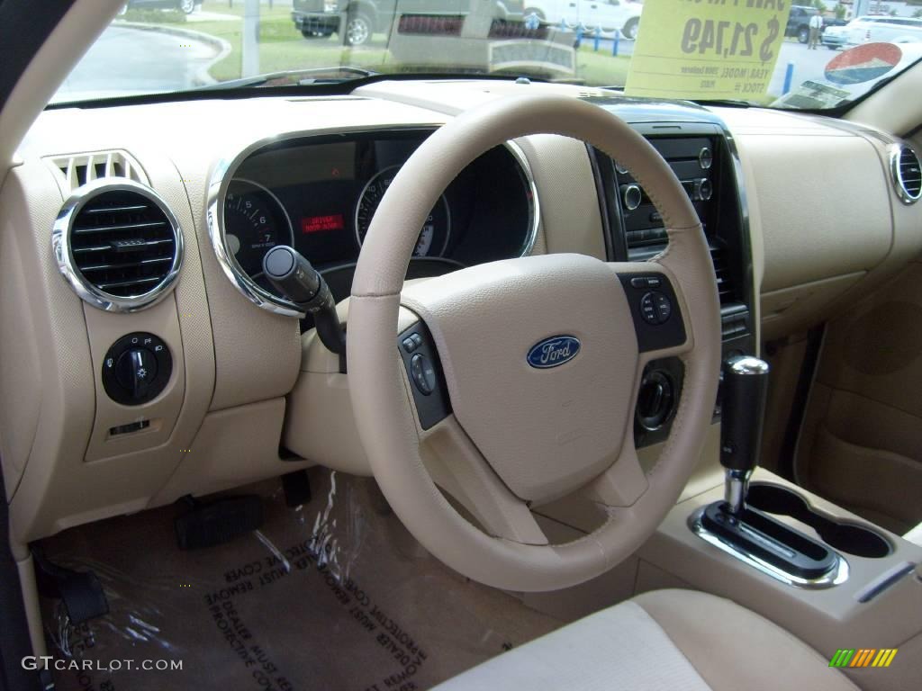 2008 Explorer XLT - White Suede / Camel photo #17