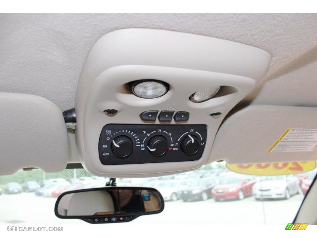 2006 Suburban LT 1500 4x4 - Sandstone Metallic / Tan/Neutral photo #33