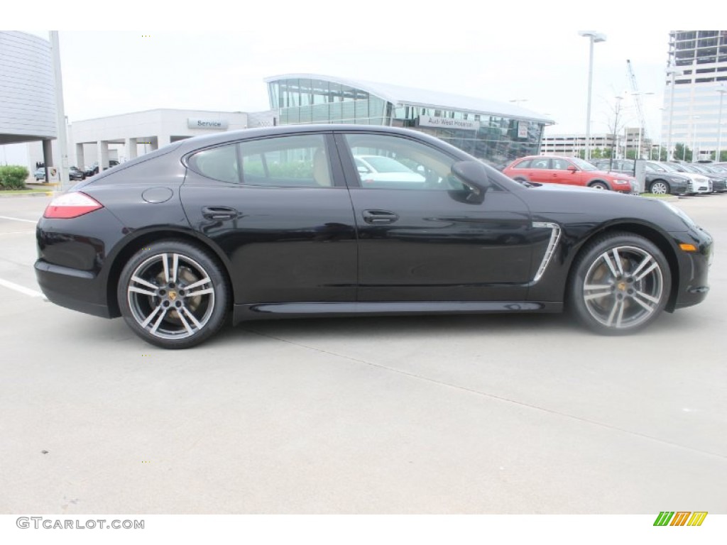 Basalt Black Metallic 2013 Porsche Panamera 4 Platinum Edition Exterior Photo #82165381