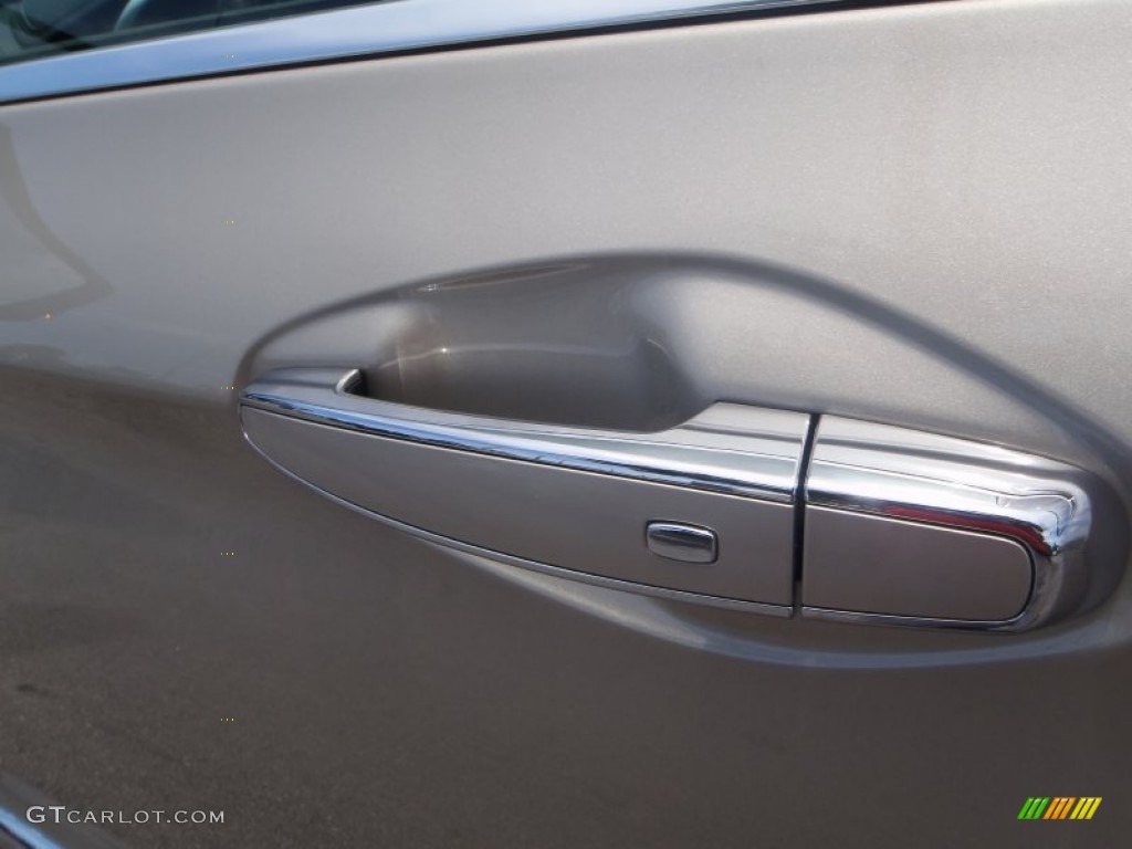 2014 Chevrolet Impala LTZ Controls Photo #82166213
