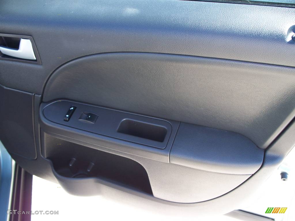 2005 Five Hundred Limited - Titanium Green Metallic / Pebble Beige photo #16