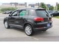 Deep Black Metallic - Tiguan SE Photo No. 7