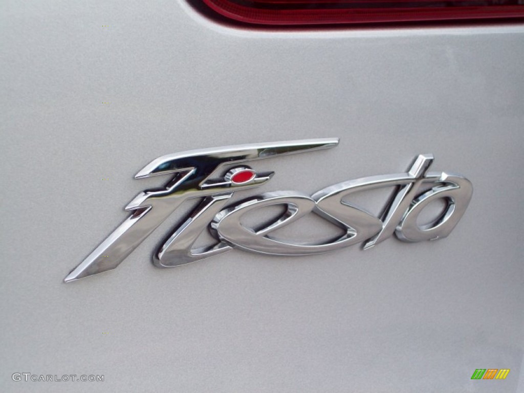 2013 Fiesta S Sedan - Ingot Silver / Charcoal Black/Light Stone photo #4