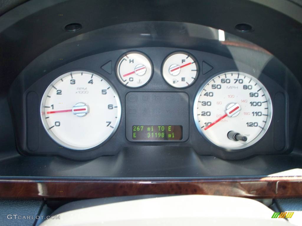 2005 Five Hundred Limited - Titanium Green Metallic / Pebble Beige photo #25