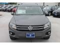 Pepper Gray Metallic - Tiguan SE Photo No. 2