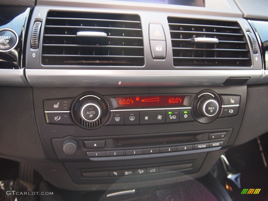 2010 BMW X5 M Standard X5 M Model Controls Photo #82174848