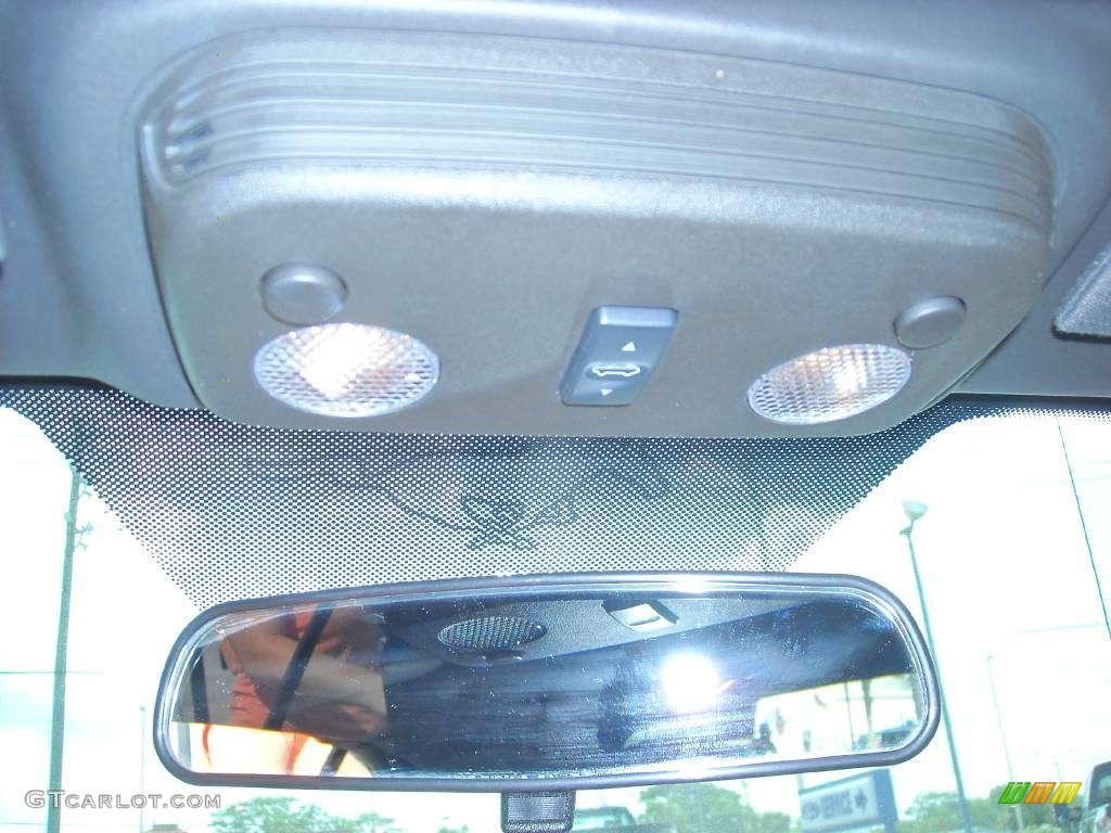 2007 Mustang V6 Deluxe Convertible - Satin Silver Metallic / Dark Charcoal photo #24