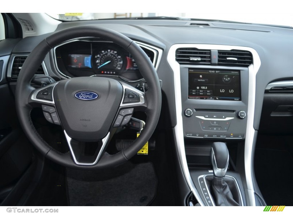 2013 Fusion SE 2.0 EcoBoost - Ingot Silver Metallic / Charcoal Black photo #10