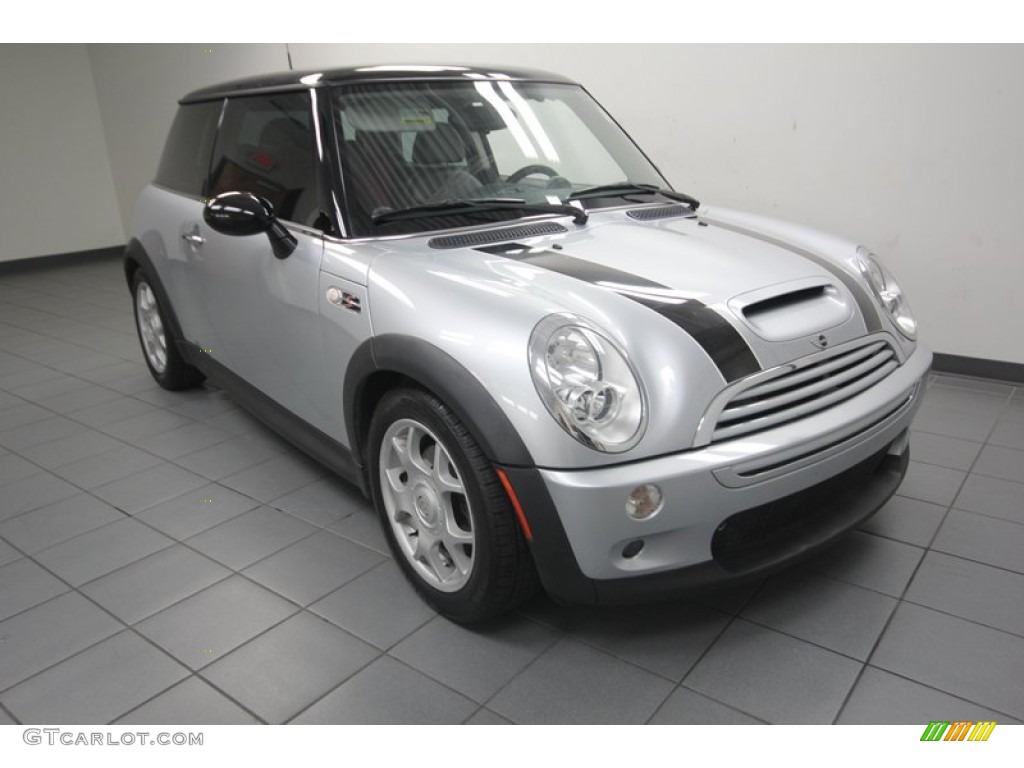 Pure Silver Metallic 2006 Mini Cooper S Hardtop Exterior Photo #82176294