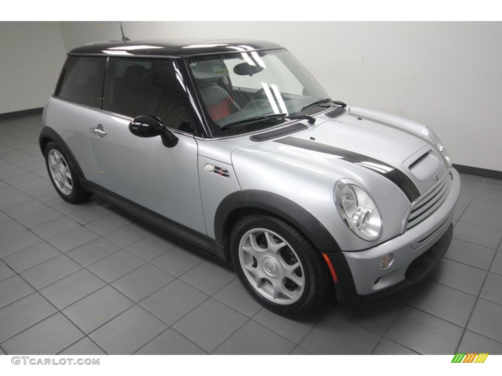 Pure Silver Metallic 2006 Mini Cooper S Hardtop Exterior Photo #82176447