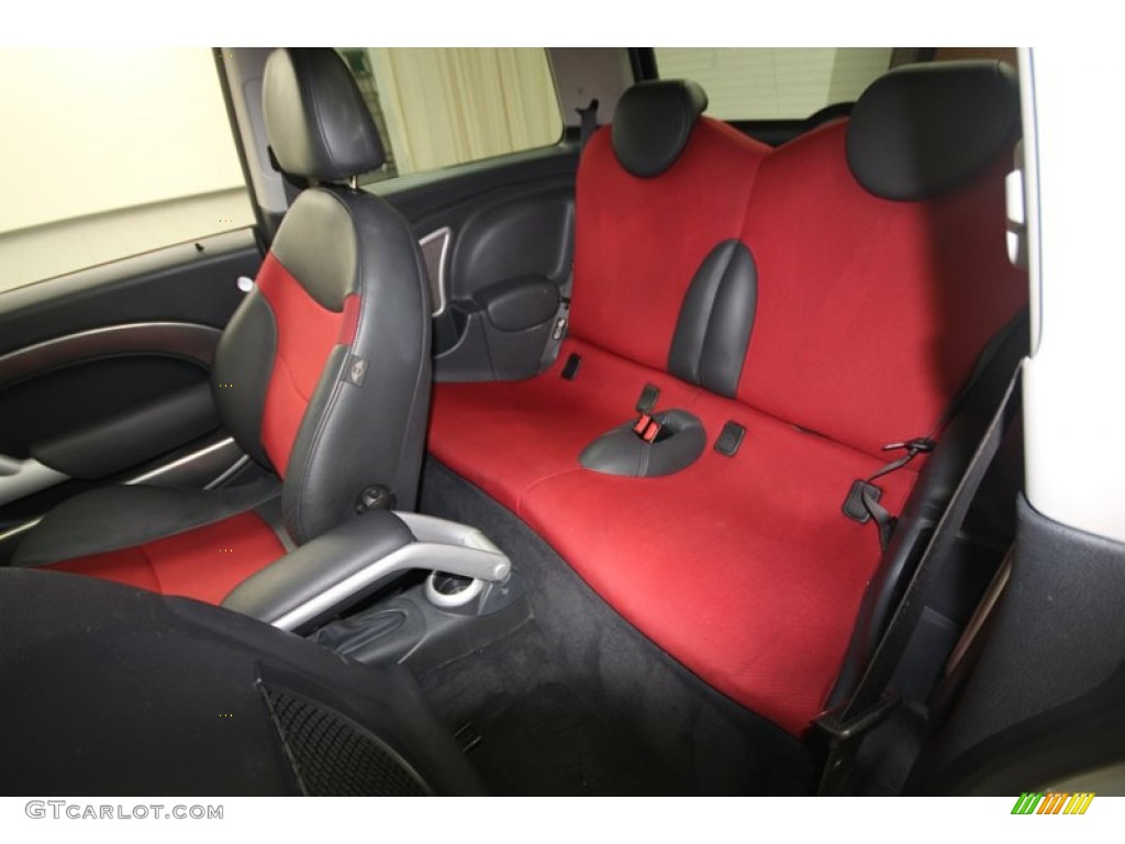 2006 Mini Cooper S Hardtop Rear Seat Photo #82176584