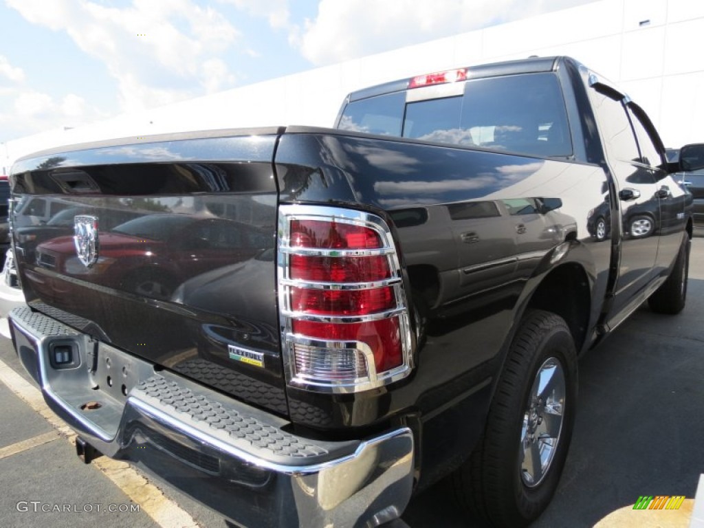 2010 Ram 1500 SLT Crew Cab - Brilliant Black Crystal Pearl / Dark Slate/Medium Graystone photo #3