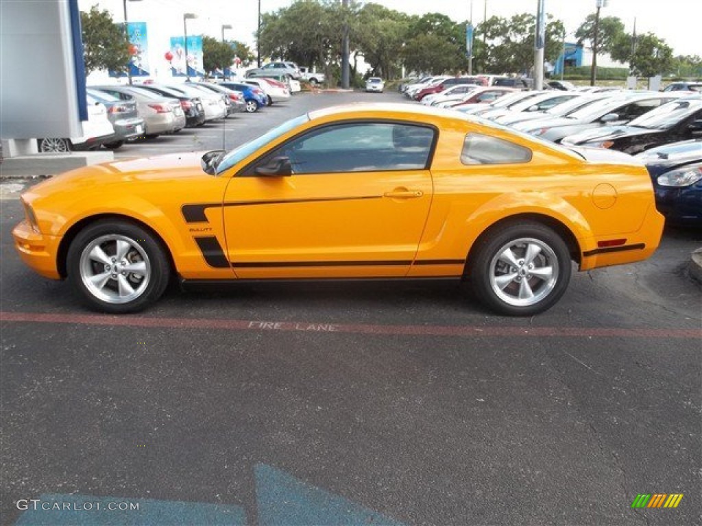 2007 Mustang V6 Premium Coupe - Grabber Orange / Dark Charcoal photo #3