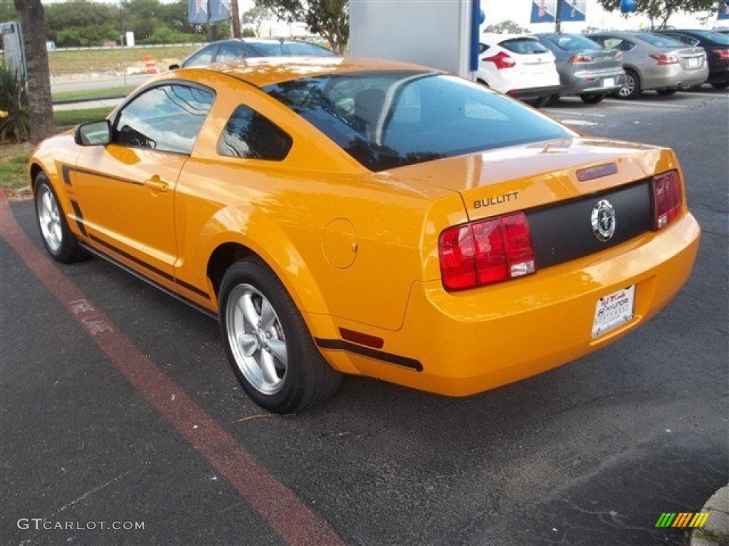 2007 Mustang V6 Premium Coupe - Grabber Orange / Dark Charcoal photo #4