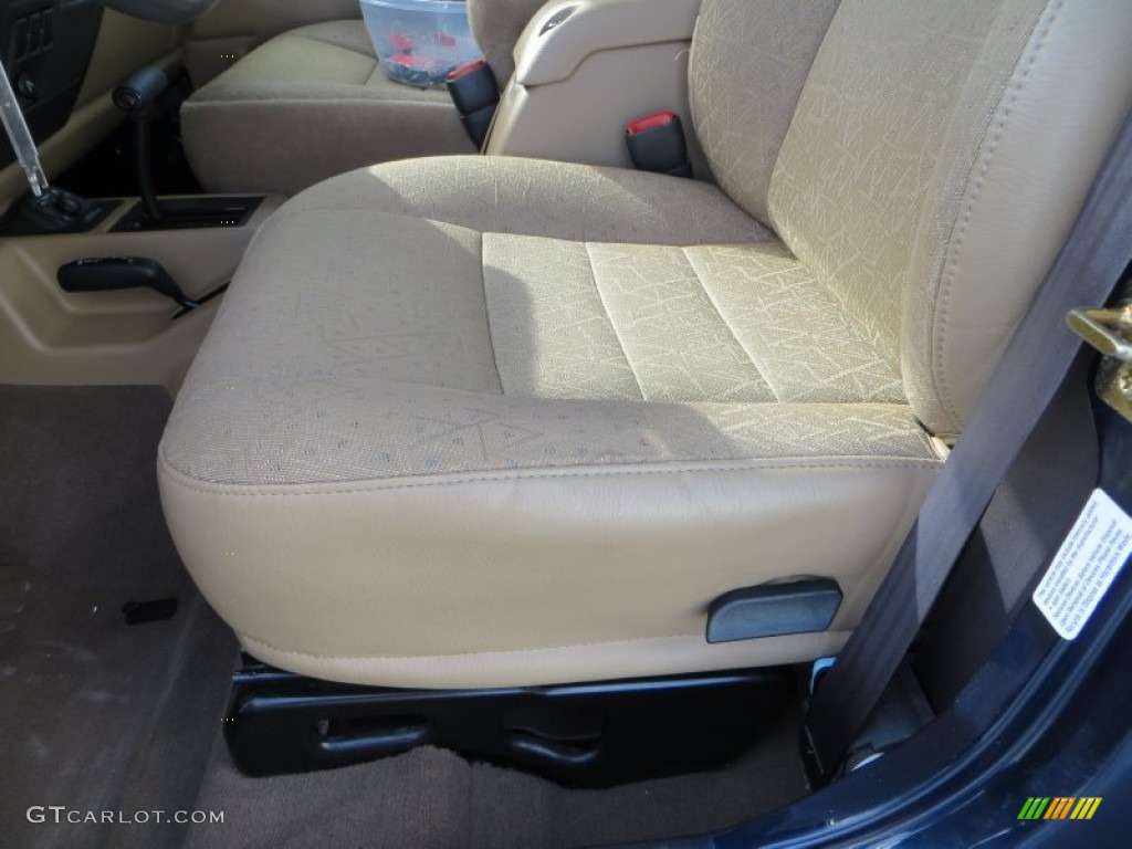 2002 Wrangler X 4x4 - Black / Camel Beige photo #26