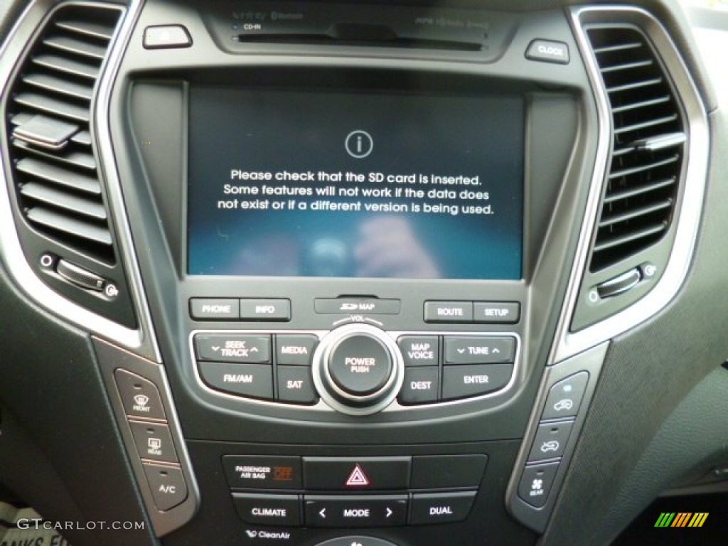 2013 Hyundai Santa Fe Limited AWD Controls Photo #82182435