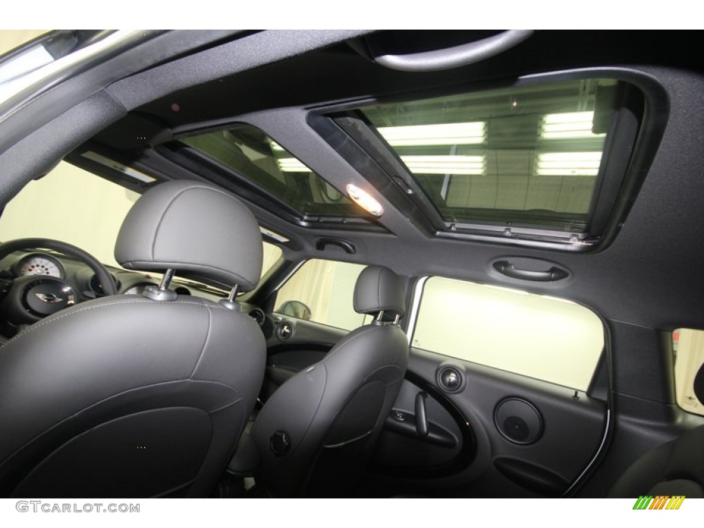 2013 Cooper S Countryman - Light White / Carbon Black photo #27