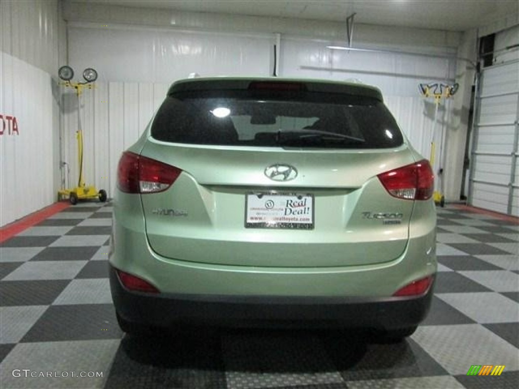 2011 Tucson Limited - Kiwi Green / Taupe photo #6