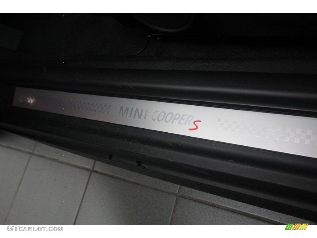 2013 Cooper S Hardtop - Chili Red / Carbon Black photo #13