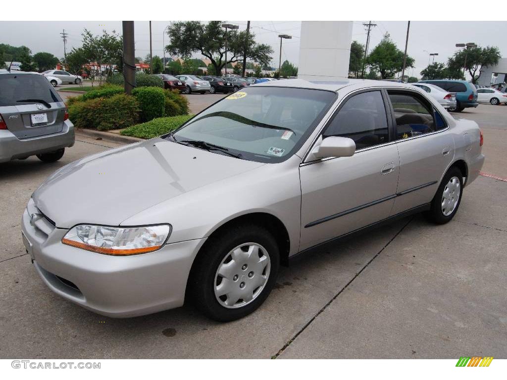 1998 Accord LX Sedan - Regent Silver Pearl / Ivory photo #3