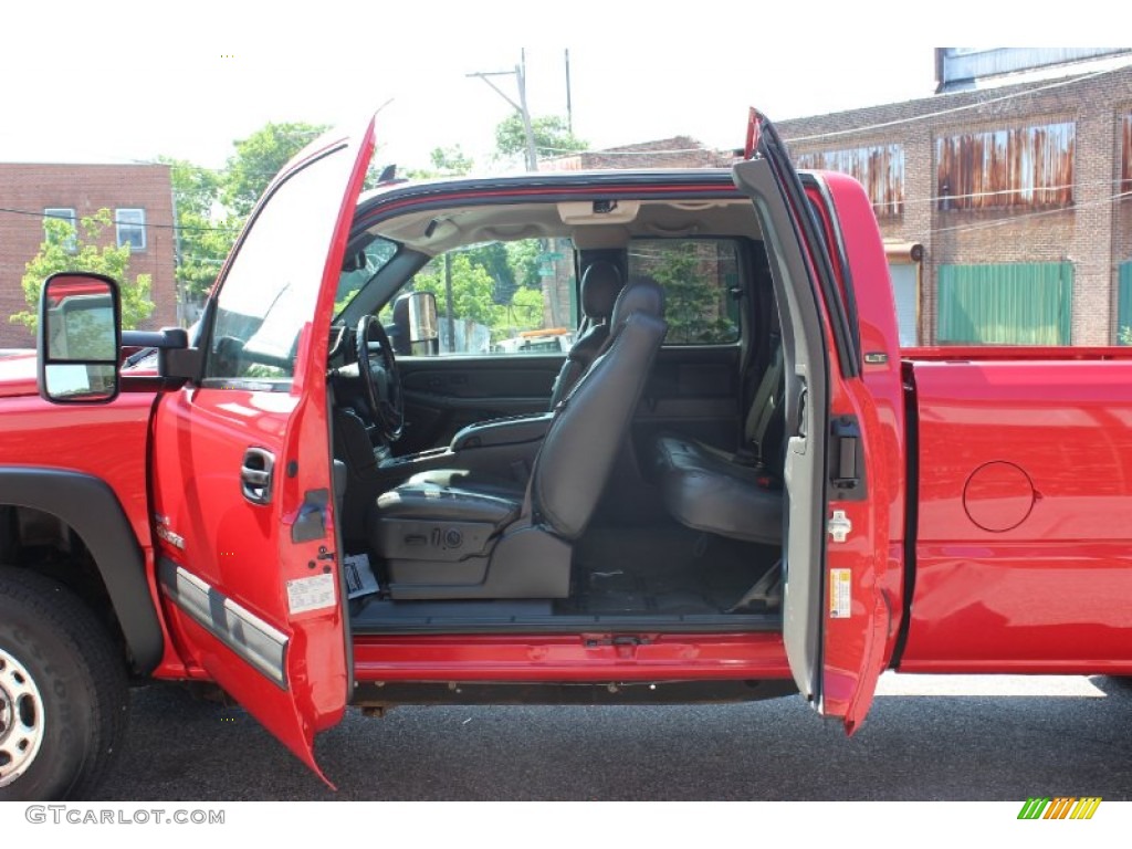 2007 Silverado 2500HD Classic LT Extended Cab 4x4 - Victory Red / Dark Charcoal photo #6
