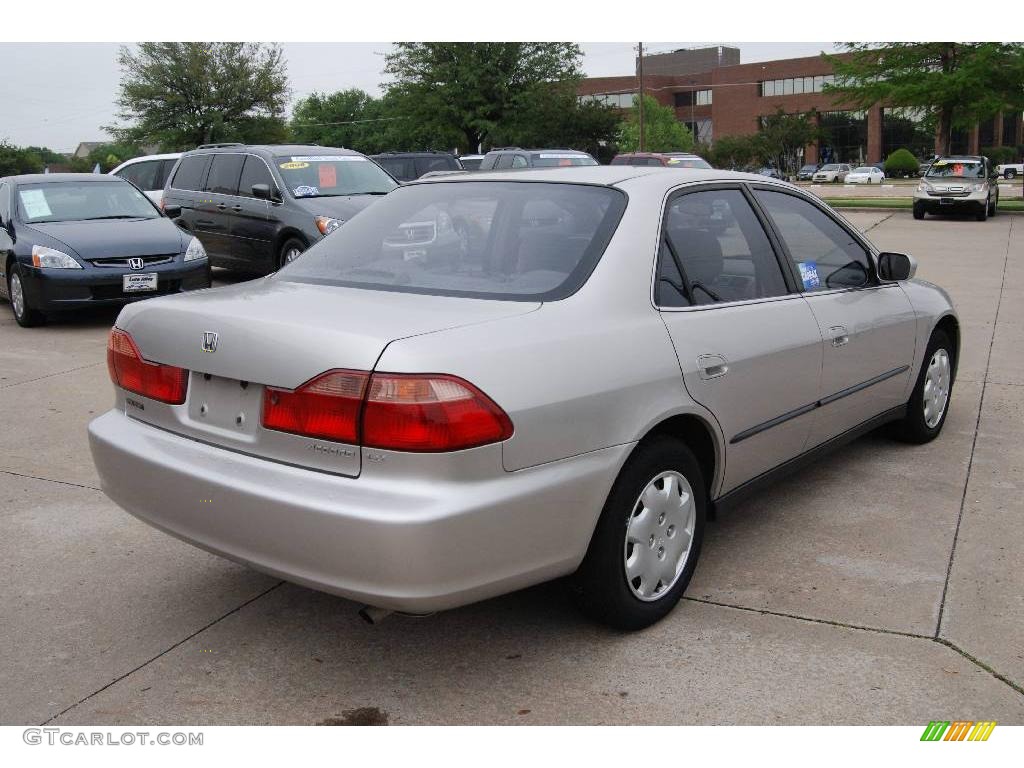 1998 Accord LX Sedan - Regent Silver Pearl / Ivory photo #7