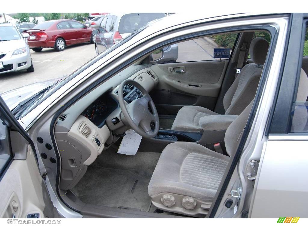 1998 Accord LX Sedan - Regent Silver Pearl / Ivory photo #15