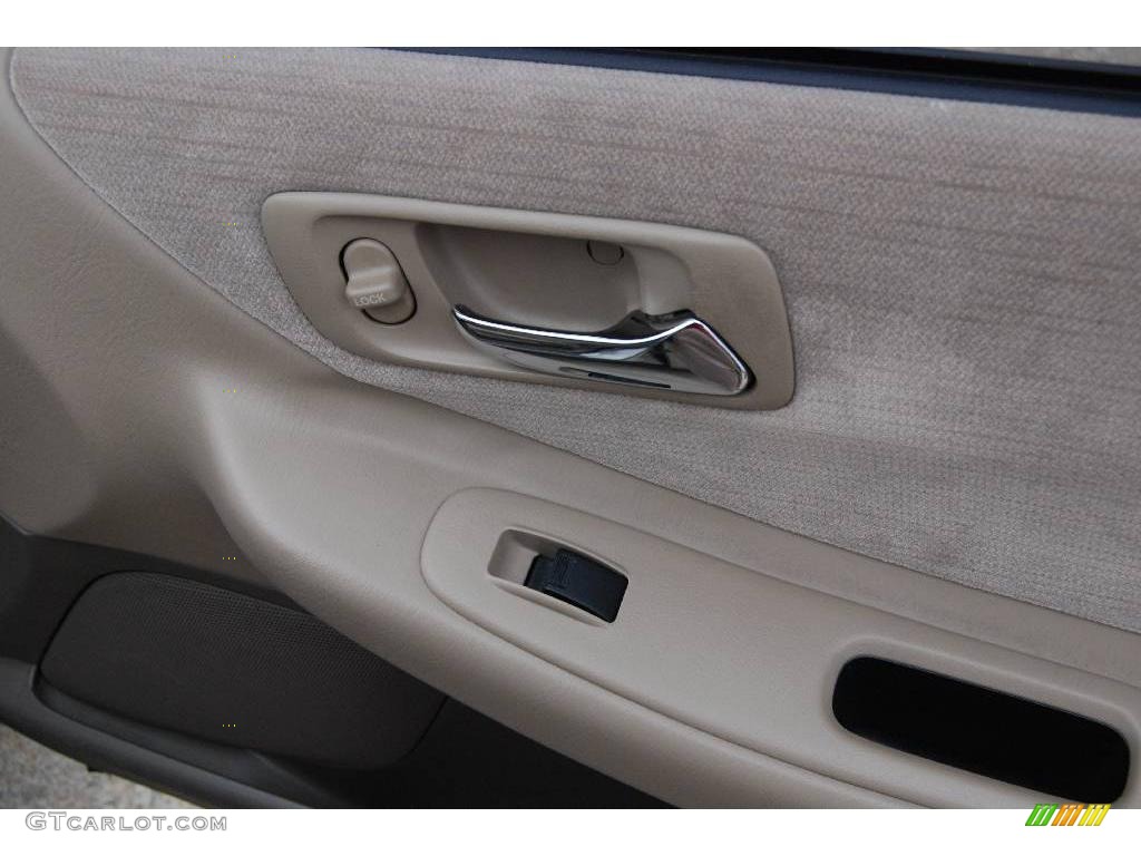 1998 Accord LX Sedan - Regent Silver Pearl / Ivory photo #19