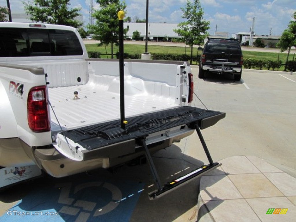 2012 F350 Super Duty King Ranch Crew Cab 4x4 Dually - Oxford White / Chaparral Leather photo #12