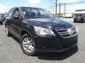 Deep Black Metallic - Tiguan S 4Motion Photo No. 2