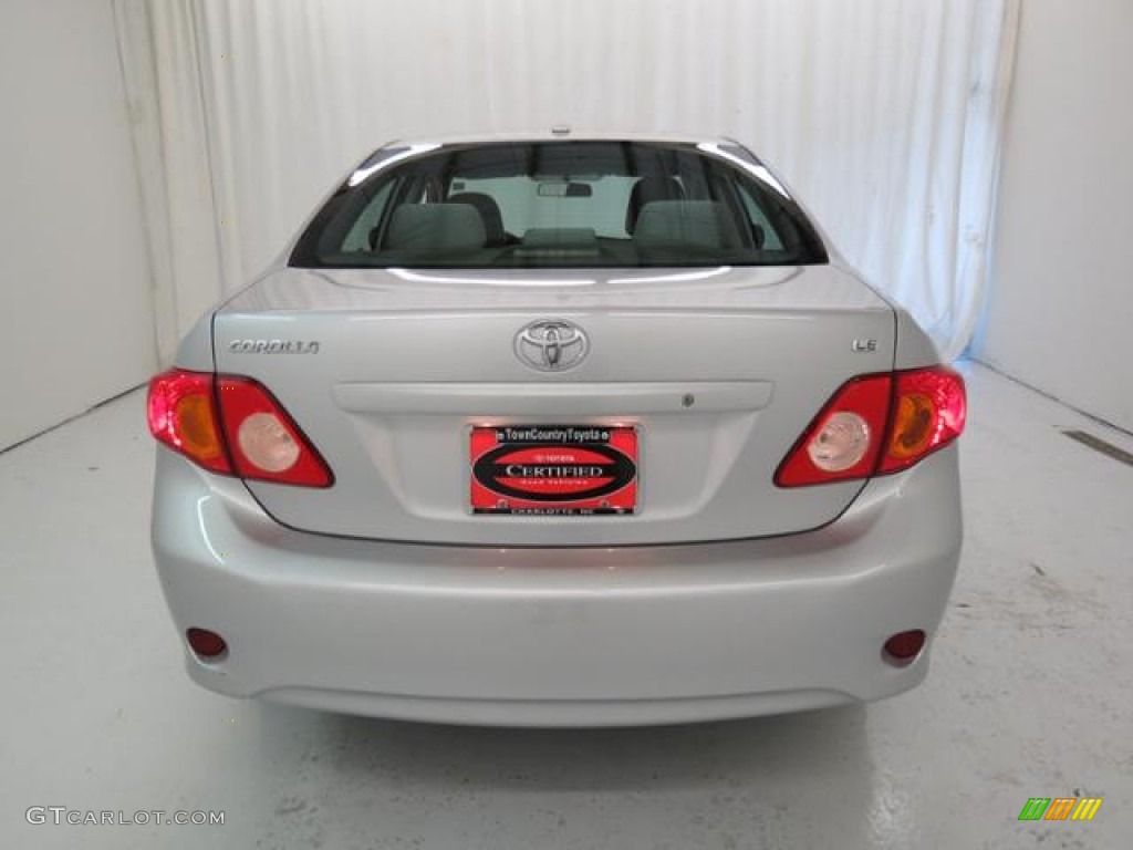 2010 Corolla LE - Classic Silver Metallic / Ash photo #24