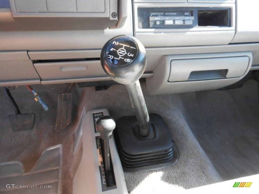 1993 Chevrolet C/K K1500 Regular Cab 4x4 5 Speed Manual Transmission Photo #82204137