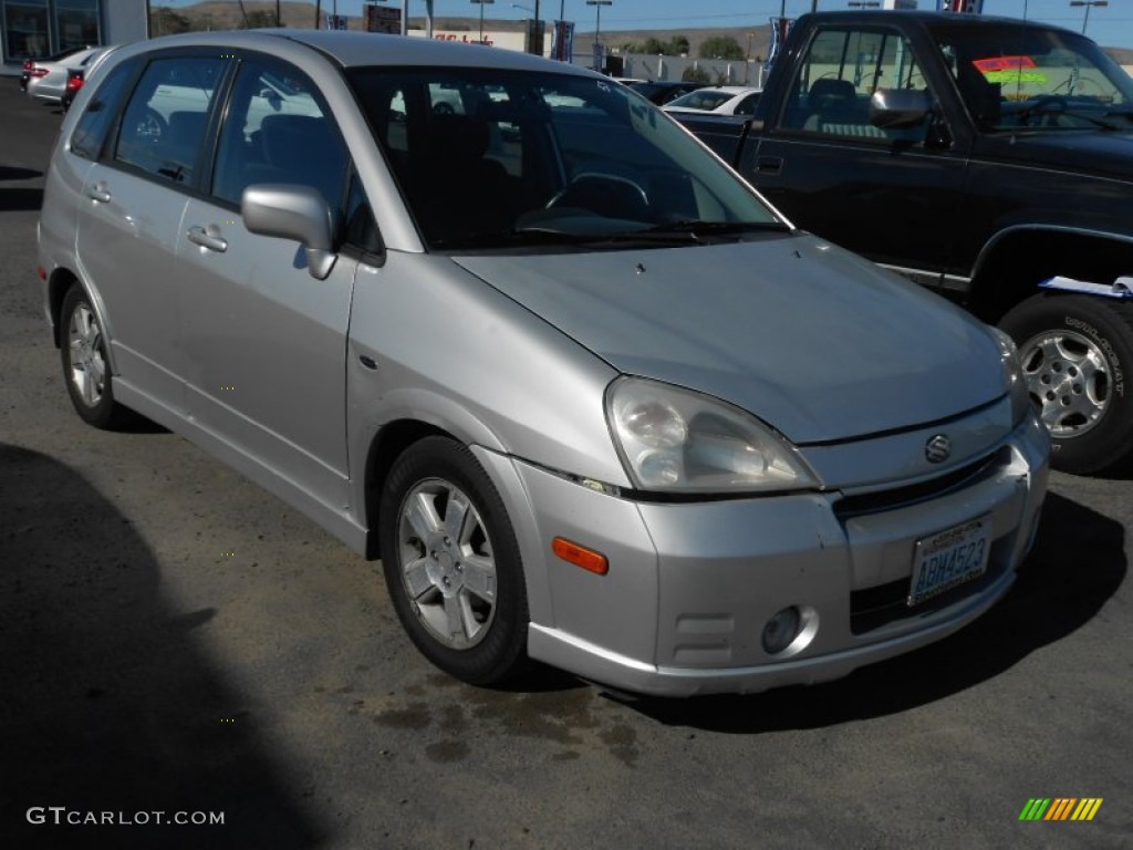2003 Aerio SX Sport Wagon - Silky Silver Metallic / Black photo #1