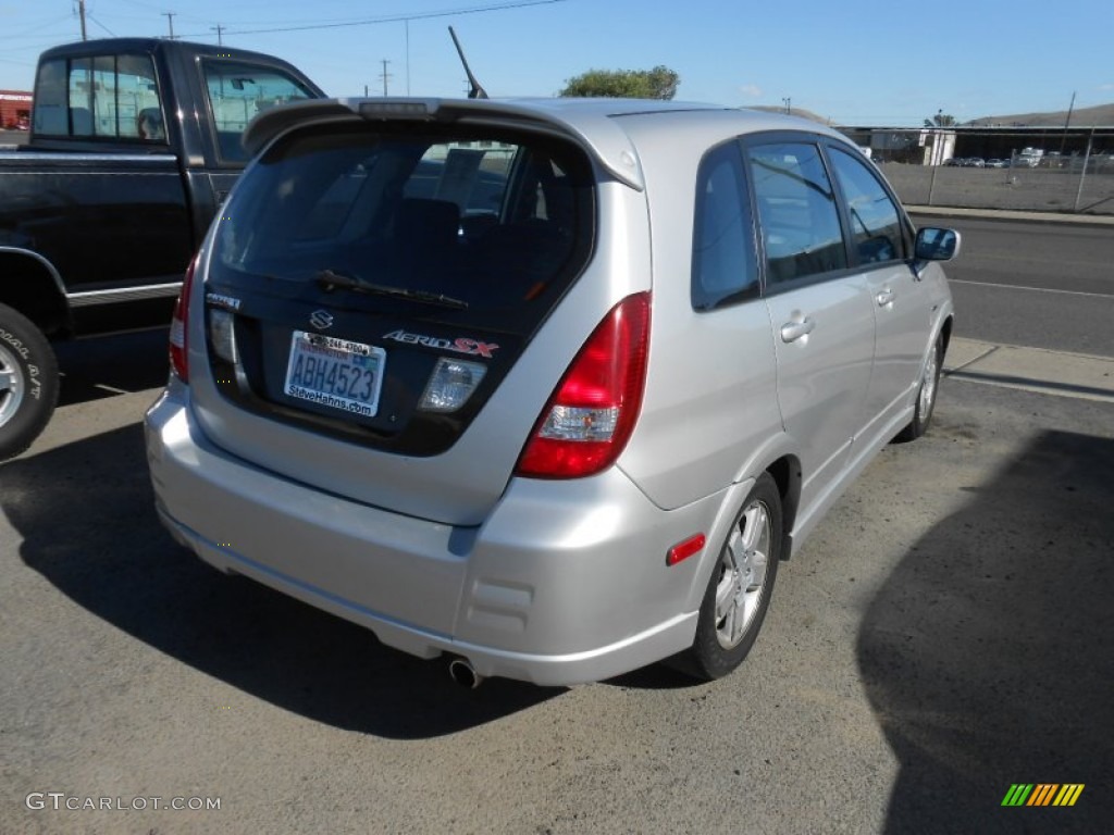 2003 Aerio SX Sport Wagon - Silky Silver Metallic / Black photo #4