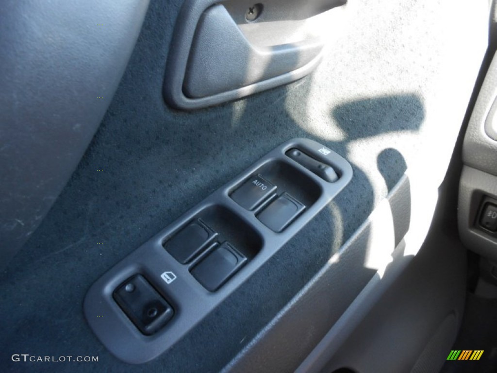 2003 Aerio SX Sport Wagon - Silky Silver Metallic / Black photo #15