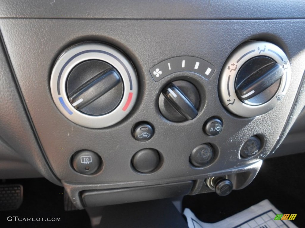 2003 Aerio SX Sport Wagon - Silky Silver Metallic / Black photo #18