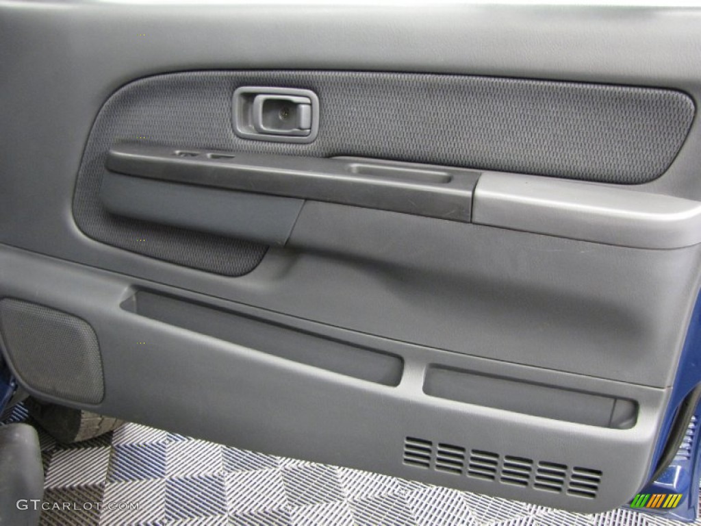 2002 Frontier XE Crew Cab 4x4 - Electric Blue Metallic / Charcoal photo #15